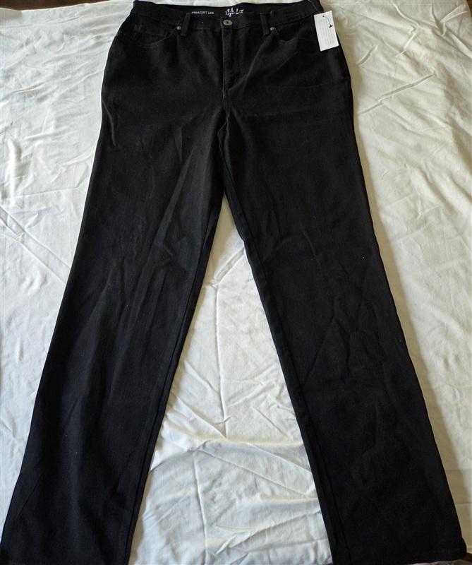 NWT Style & Co 12 Straight Leg Black Wash Jeans 133289