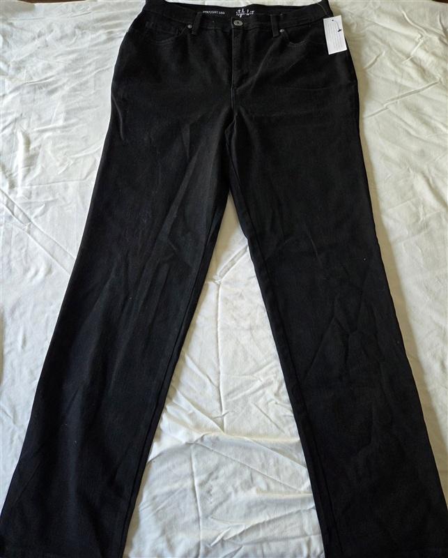 NWT Style & Co 12 Straight Leg Black Wash Jeans 133289