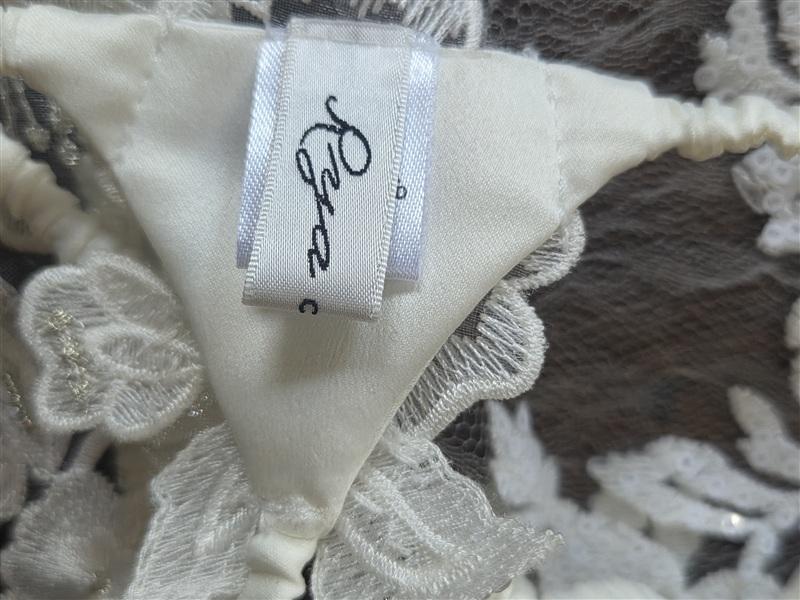 NWT Montelle Rya Collection M/L True Love Gift Bag Thong Garter White 133315