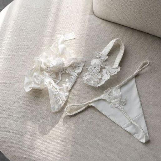 NWT Montelle Rya Collection M/L True Love Gift Bag Thong Garter White 133315