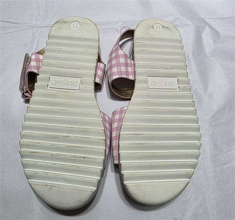 NEW Cat & Jack 11 Shaelyn Pink Gingham Buckle Girls Comfort Sandal 133380