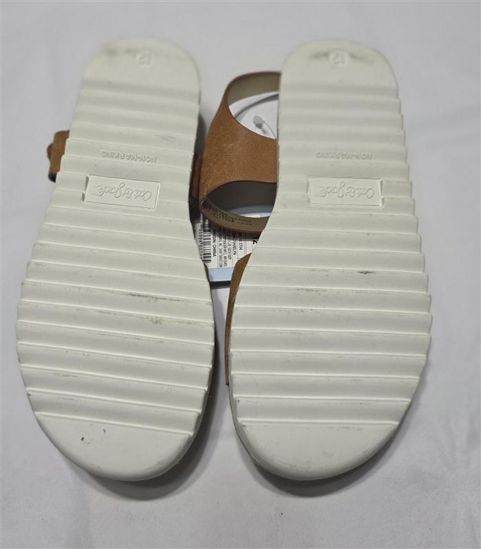 NEW Cat & Jack 12 Cognac Shaelyn Buckle Girls Comfort Sandal 133381