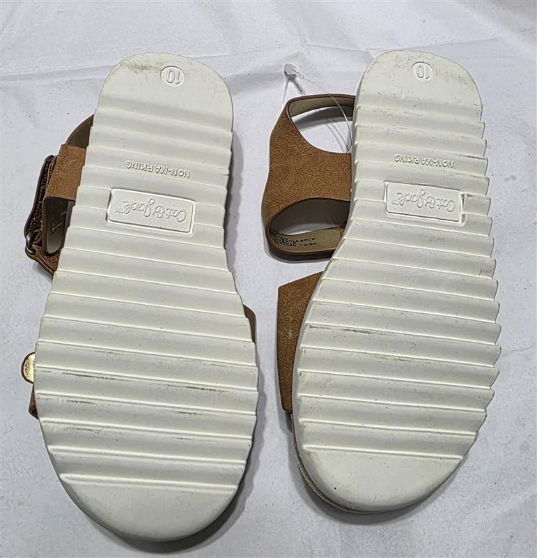 NEW Cat & Jack 10 Cognac Shaelyn Buckle Girls Comfort Sandal 133382