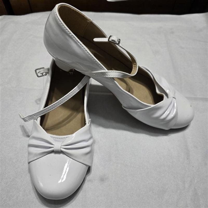 NEW The Place 6 Girls Patent Leather Buckle Mary Janes White 133388
