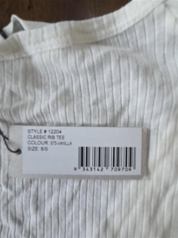 NWT Rolla's S Ivory Ribbed Short Sleeve Scoop neck T Shirt 133410