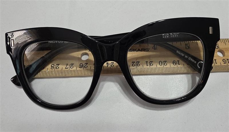 NWT Nicole Miller Black 1.5 Cat Eye Thick Reading Nerd Glasses 133433