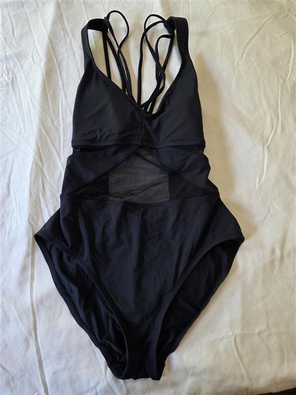 NWT Bleu Rod Beattie 10 Don't Mesh With Me Cross Back 1PC Black 133510