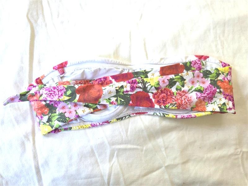 NWOT Pilyq Red Roses Floral White Underwired Bandeau Bikini Top 133519
