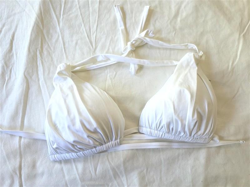 NWT La Blanca Island Goddess 8 White Halter Triangle Bikini Swim Top 133525