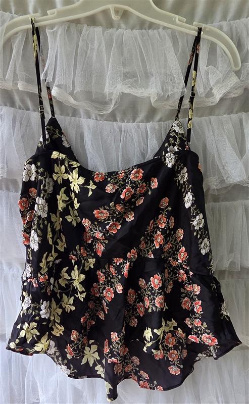 NWTD Guess XL Trail of Blooms Cami Tank Top Black 133537