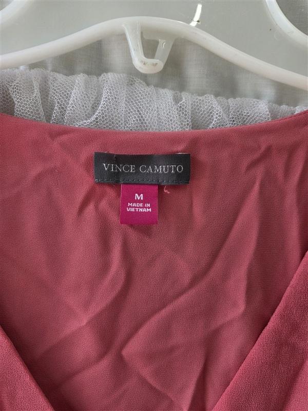 NWOT VInce Camuto M Button Up V Neck Peplum Flutter Sleeves Coral Pink 133538