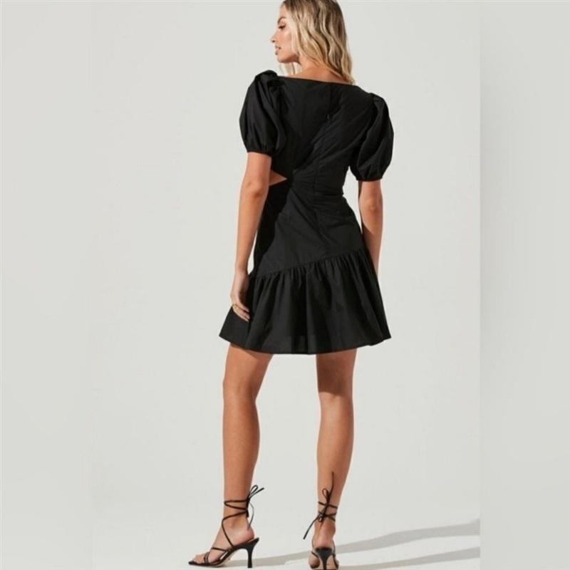 NWOT ASTR XS Mayfair Side Cut Out Puff Sleeve Cocktail Mini Dress Black 133561