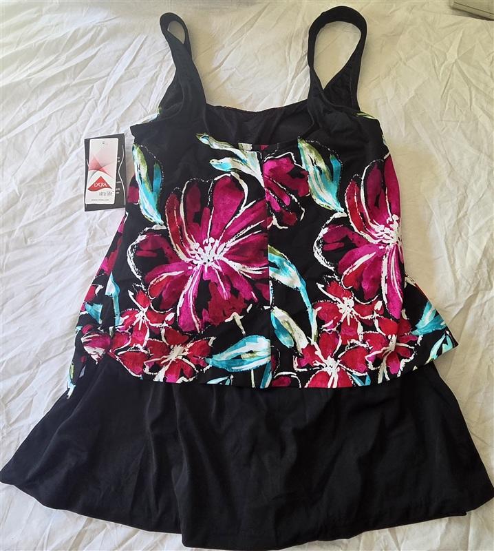 NWT Maxine Of Hollywood 12 Floral Multi Color 1pc Swim Dress 133578
