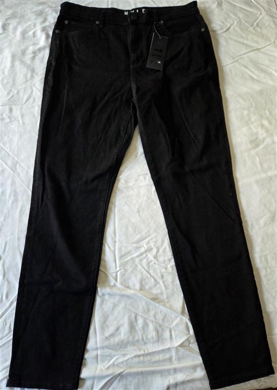 NWT Hale 30 Sylvie Skinny Straight leg Jeans Black 133581