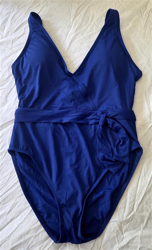 NWOT La Blanca 10 Island Goddess Deep V Tie Front 1PC Swimsuit Blue 133582