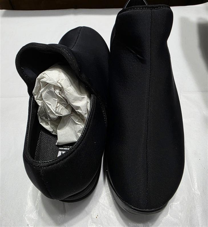 NWOT iRi WES I 9.5 or 39.5 Black Low Top Sneaker Wavy Heel 133604