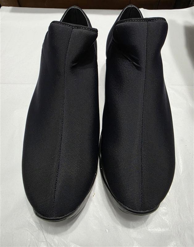 NWOT iRi WES I 9.5 or 39.5 Black Low Top Sneaker Wavy Heel 133604