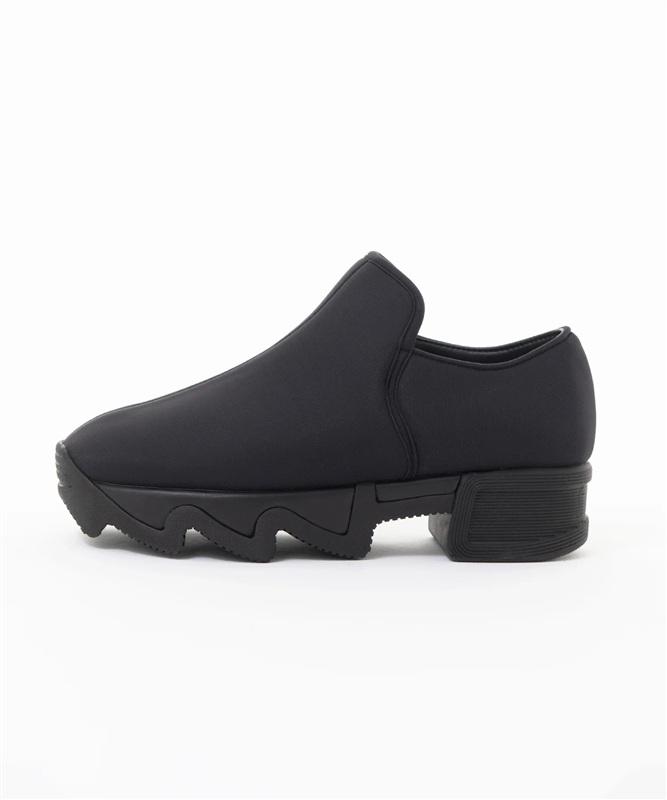 NWOT iRi WES I 9.5 or 39.5 Black Low Top Sneaker Wavy Heel 133604