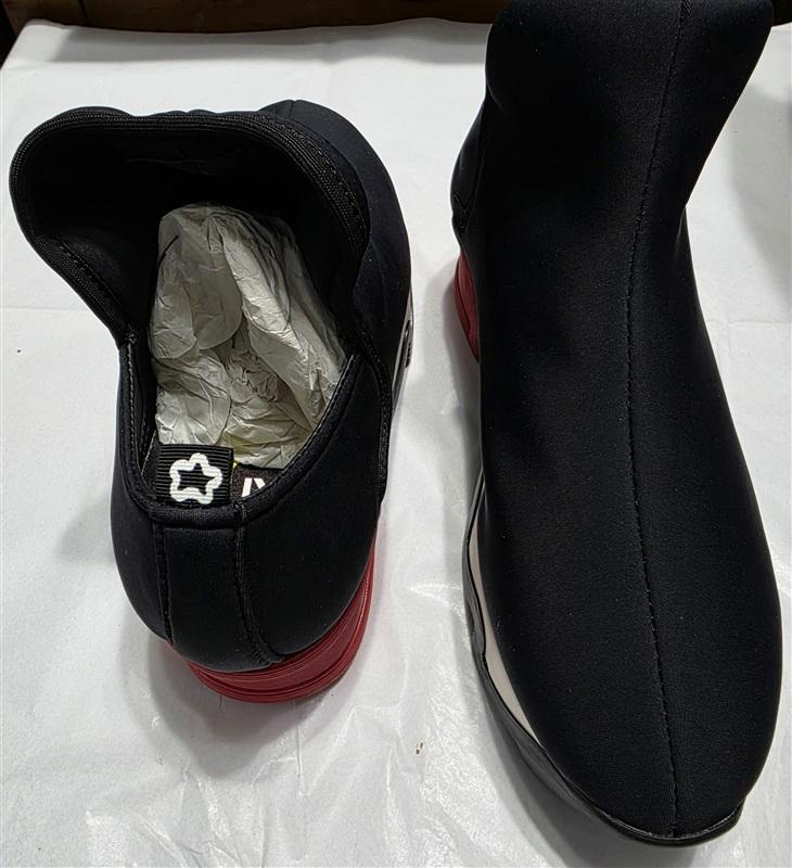 NWOT iRi WES I 6 or 36 Red Black Outline Low Top Sneaker Wavy Heel 133607