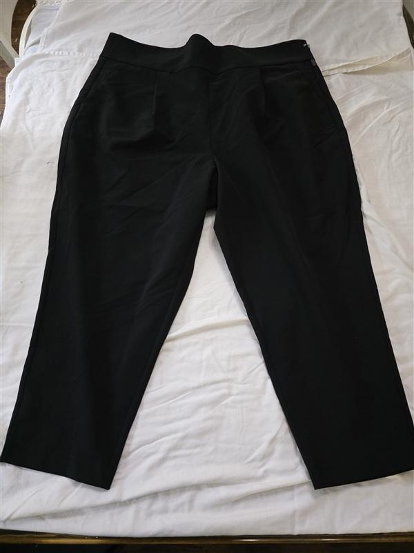 NWOT 11 Honore 22 Plus Tapered Leg Pants Trousers Black 133626