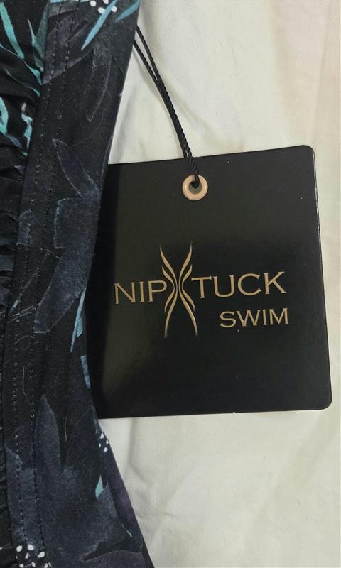 NWT Nip Tuck 4 USA Black Green Pink Floral Swimsuit