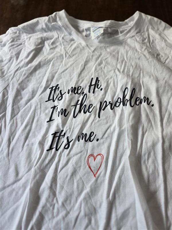 NWOT Taylor Swift LG It's Me Hi I'm the Problem It's Me T Shirt 133644