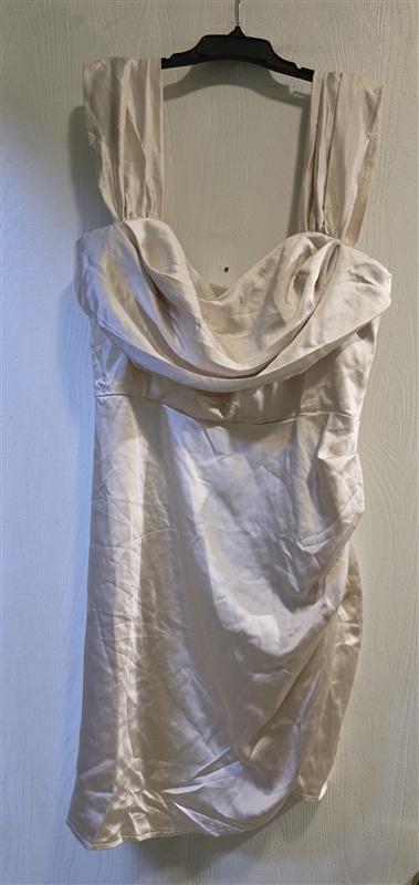 NWT Selfie Leslie XXL Night Remember Off-Shoulder Satin Dress Champagne 133646