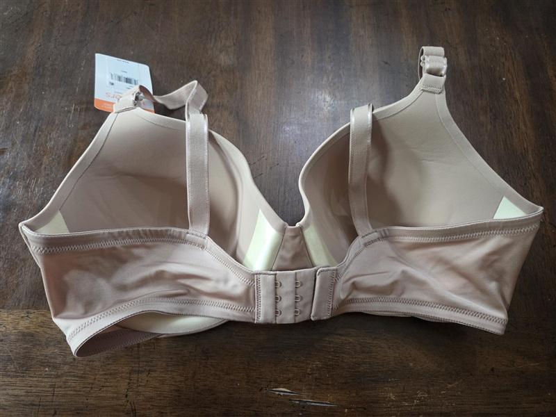 NWT Warners 34D This is Not a Bra Beige Underwire Bra 01593 133711