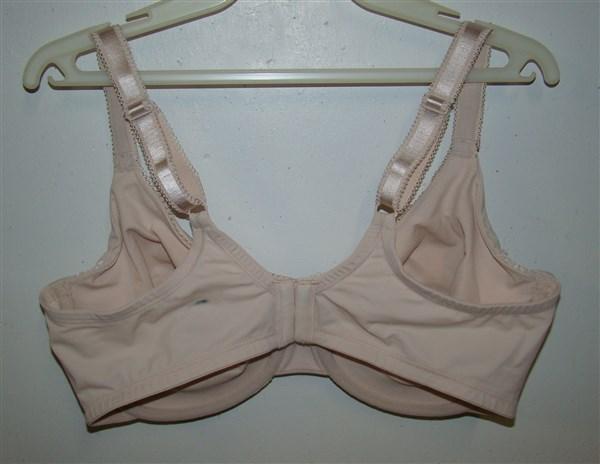 NWOT Olga Bra 42 DD Luxury Lift Full Figure Underwire Bra 35063 Ivory 133770