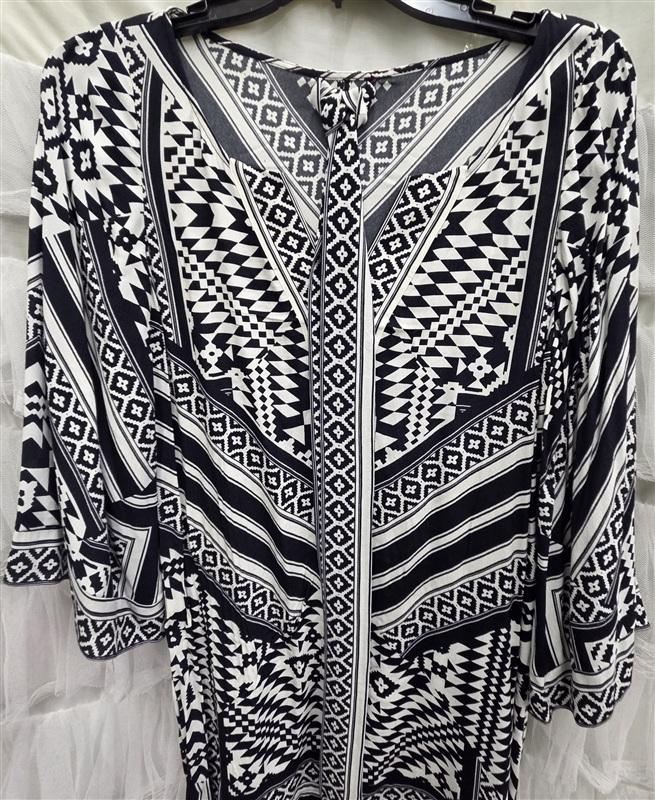 NWOT Hale Bob S Jersey Baroque Scarf Print Dress Aztec V Neck 133843