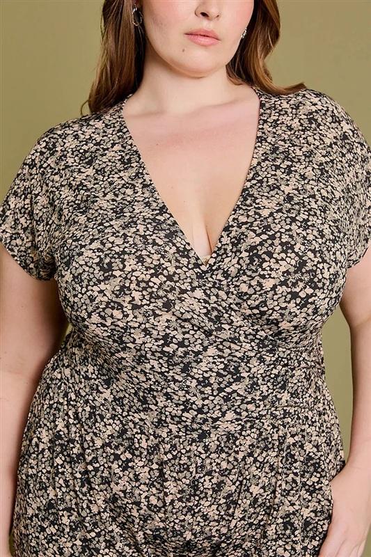 NWT Gilli 1x Plus Size Olive Green Floral V-Neck Short Sleeve Jumpsuit 133894