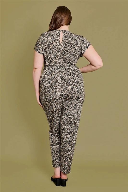 NWT Gilli 1x Plus Size Olive Green Floral V-Neck Short Sleeve Jumpsuit 133894