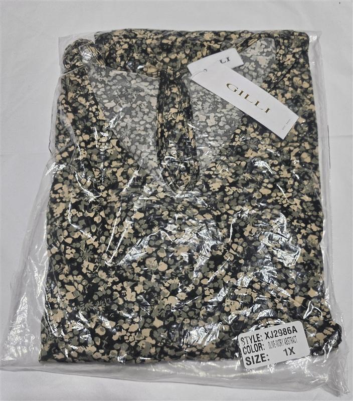 NWT Gilli 1x Plus Size Olive Green Floral V-Neck Short Sleeve Jumpsuit 133894