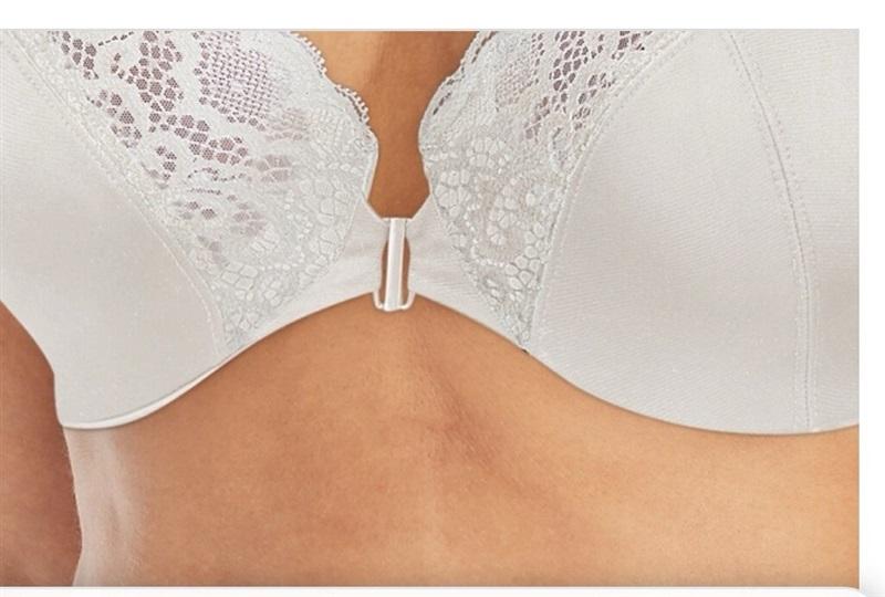 NWOT Playtex 42D Front-close No-poke Underwire Bra 4423 Cooling White 133901