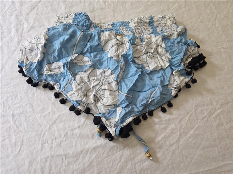 NWOT Pilyq XS Blue Poppy Pom Pom Short Cover Up Swim Bottoms 133962