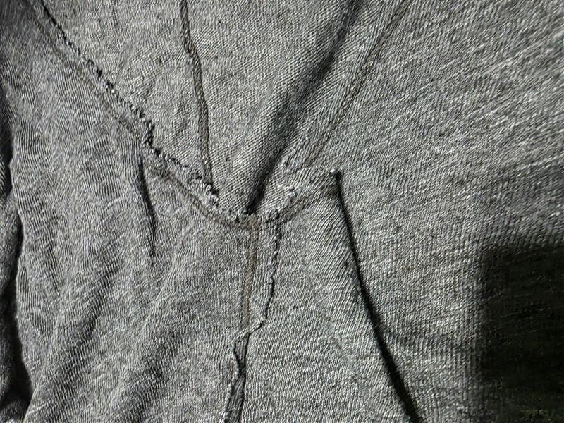 NWOT Project Social T Medium Gray V Neck Raw Hem T Shirt 133993