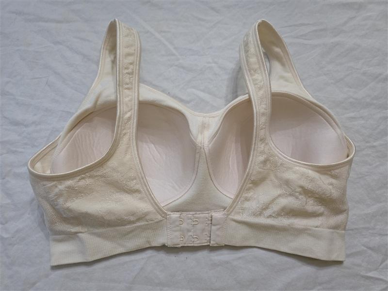 NWOT Bali Bra M Comfort Revolution Smart Sizes Foam Cup Bra 3488 Ivory 134009