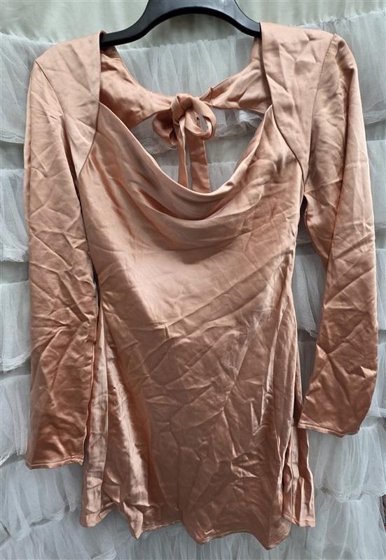 NWT Selfie Leslie S Champs Elysees Long Sleeve Open Back Mini Dress Peach 134038