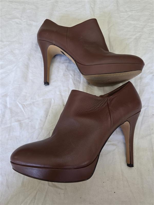 NWOTD Vince Camuto 8.5 Elvin Platform Bootie Ankle Boot Brown 134060
