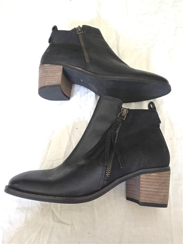 NWOTD Crevo 7.5 Autumn Black Leather Tassel Boots Bootie 134067