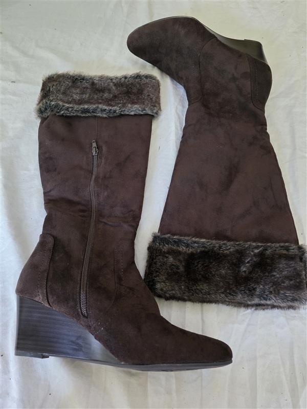 NWOT New Directions 9 Wedge Boot Brown Faux Suede & FUr Boots 134076