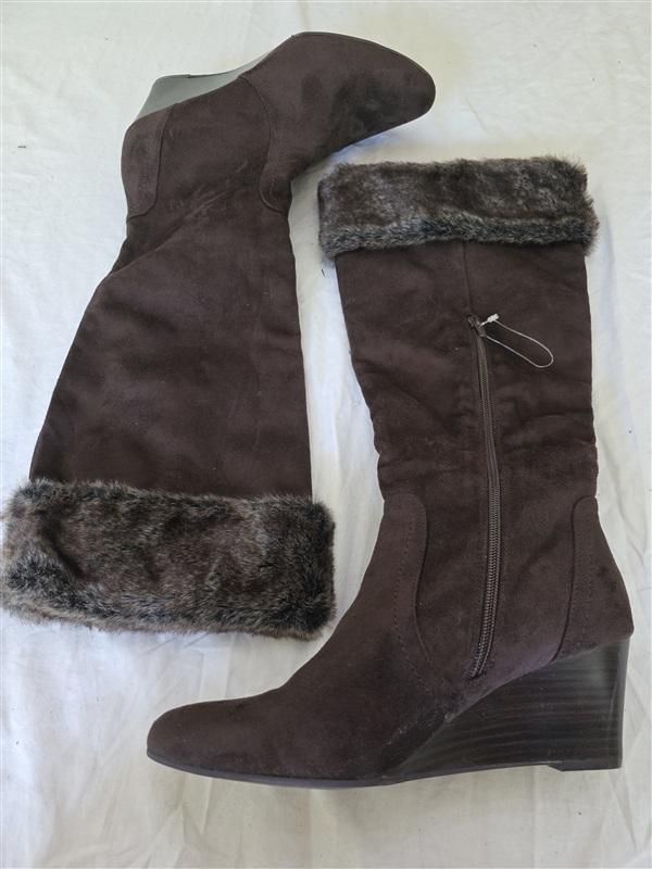 NWOT New Directions 9 Wedge Boot Brown Faux Suede & FUr Boots 134076