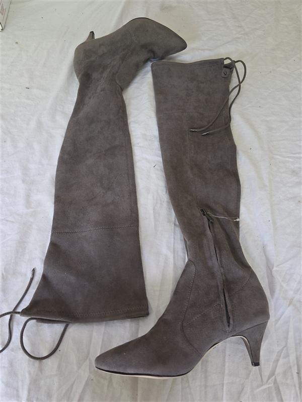 NWOT Sam Edelman 7 Knee-High Boots Tie Back Taupe Faux Suede 134078