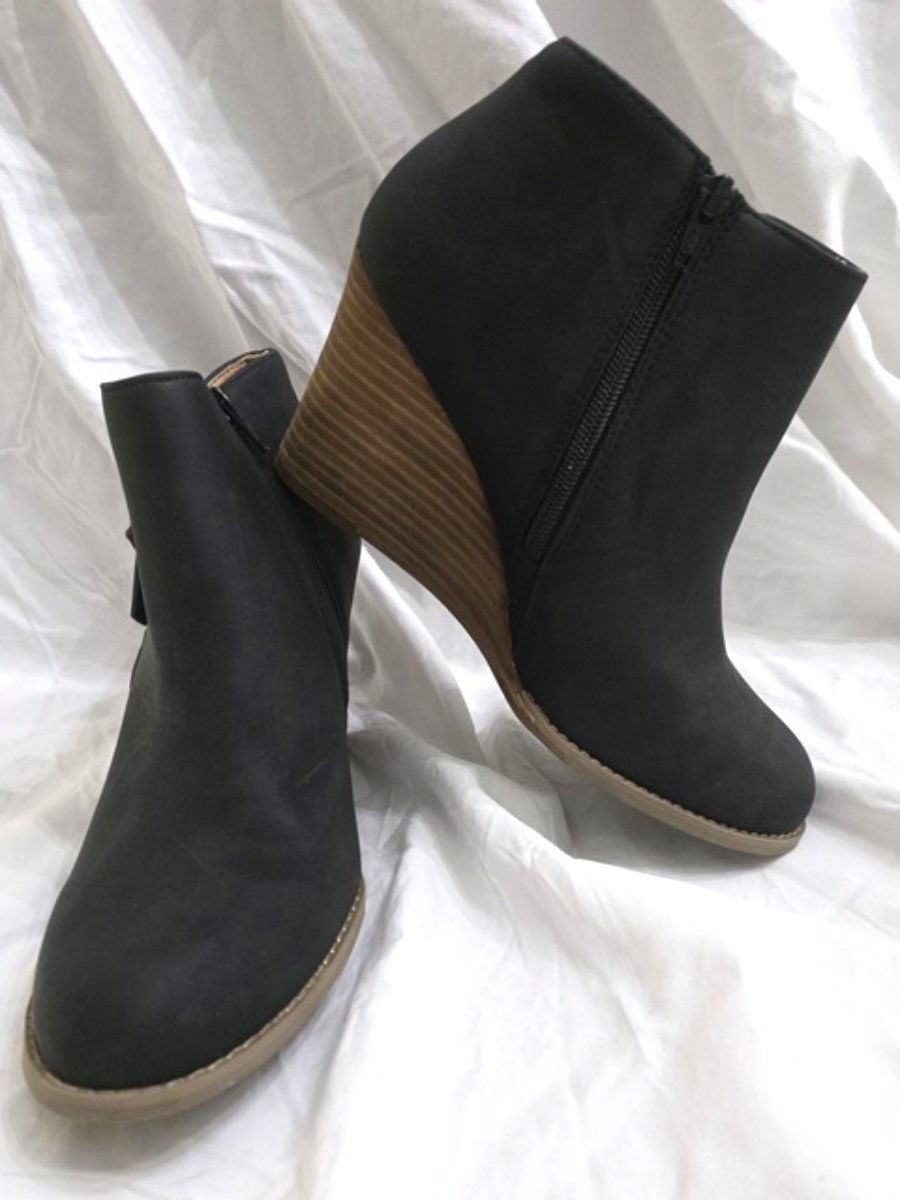 NWOT Report Guine 7 Wedge Booties Ankle Boots 134080