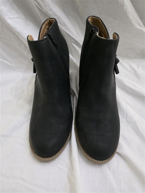 NWOT Report Guine 7 Wedge Booties Ankle Boots 134080