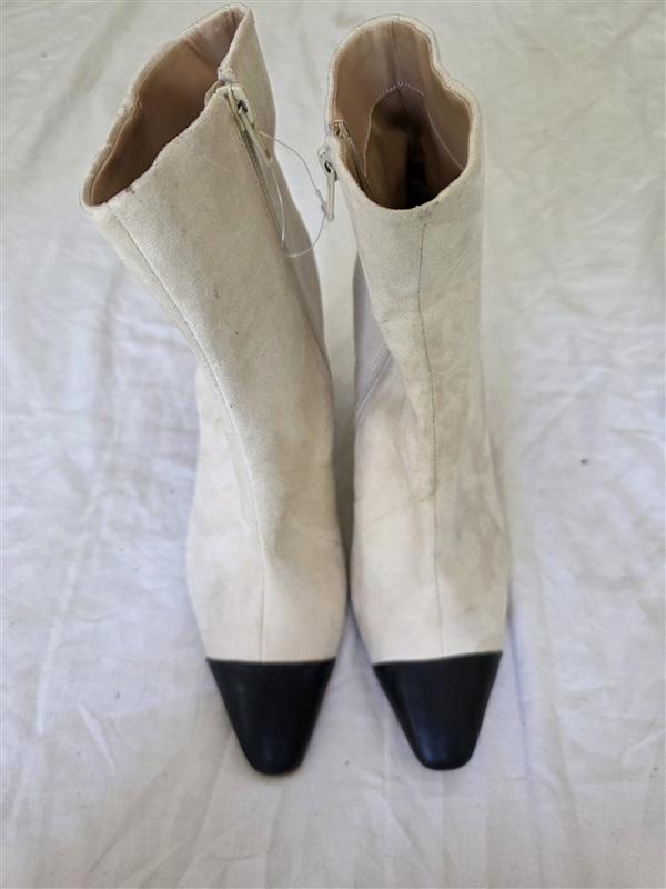 NWOTD Express 8 Ankle Stiletto's Heel Color Block Beige Black Boots 134084