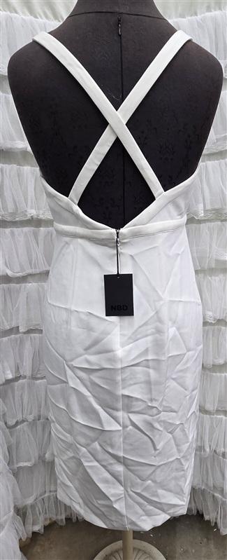 NWT NBD REVOLVE M Offense Sheath Plunge V-Neck MIDI Side Slit White Dress 134087