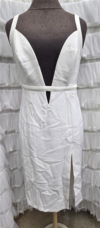 NWT NBD REVOLVE M Offense Sheath Plunge V-Neck MIDI Side Slit White Dress 134087