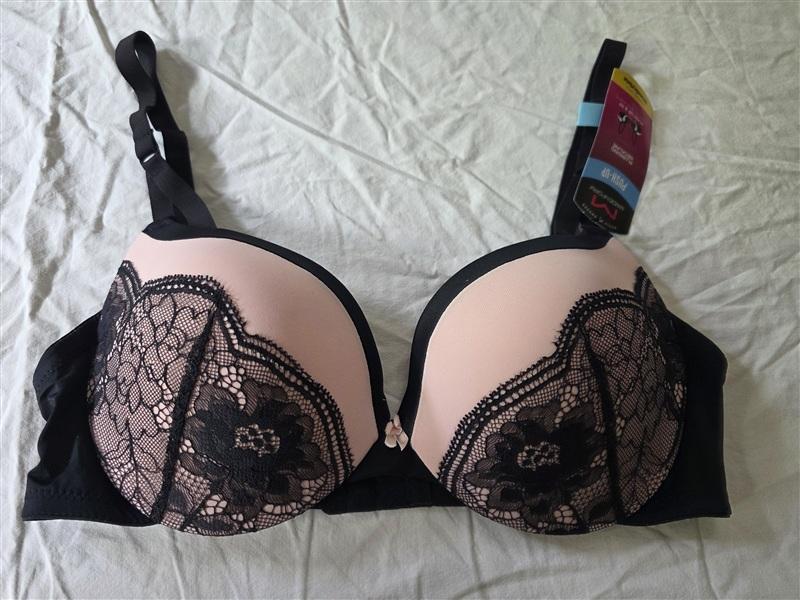 NWT Maidenform 36C Love Lift Satin Push-Up Bra DM9900 Black Pink 134127