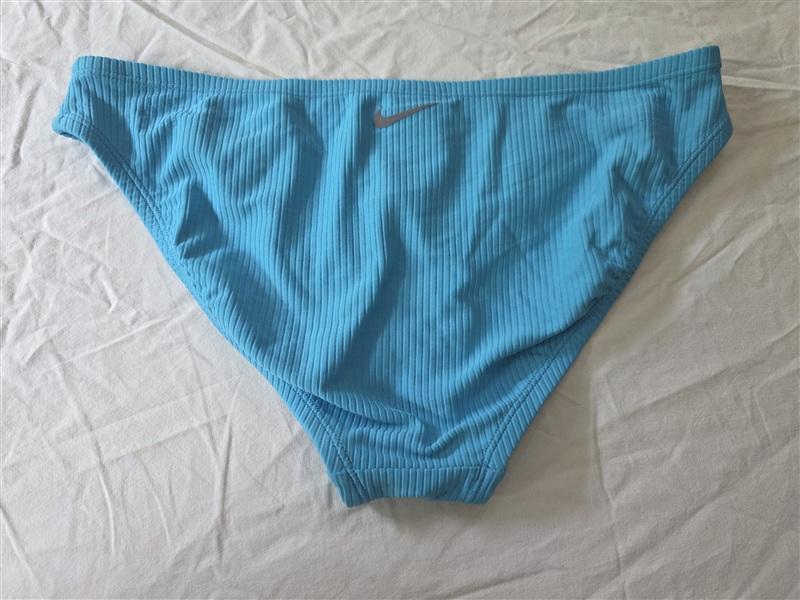 NWOT Nike M Active Bikini Swim Bottoms Aqua Blue 134190